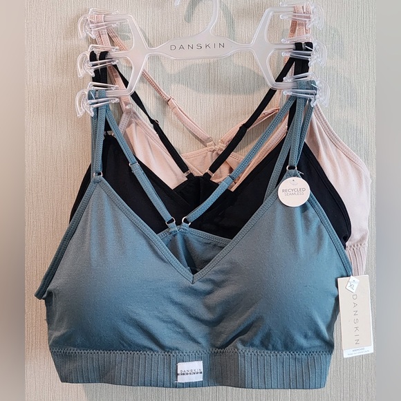 Danskin Seamless Pull-on 3 pc Bra (sport)Set w/Removable Pads Adjustable Straps - Picture 1 of 5